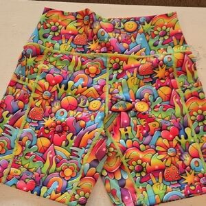 Constantly Varied Gear Rainbow Happy Print Bike Shorts Sz small 7"